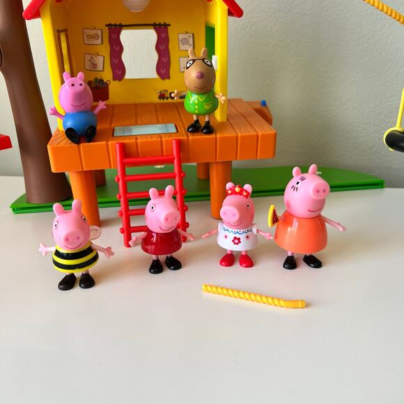 Peppa Pig Treehouse Georges Fort Play-set Nick Jr. 6 Figures Sound/Light Work - Picture 3 of 12